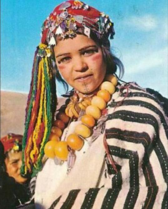 Jeune fille du Moyen Atlas