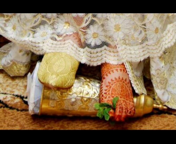 Pieds au henné de la mariée